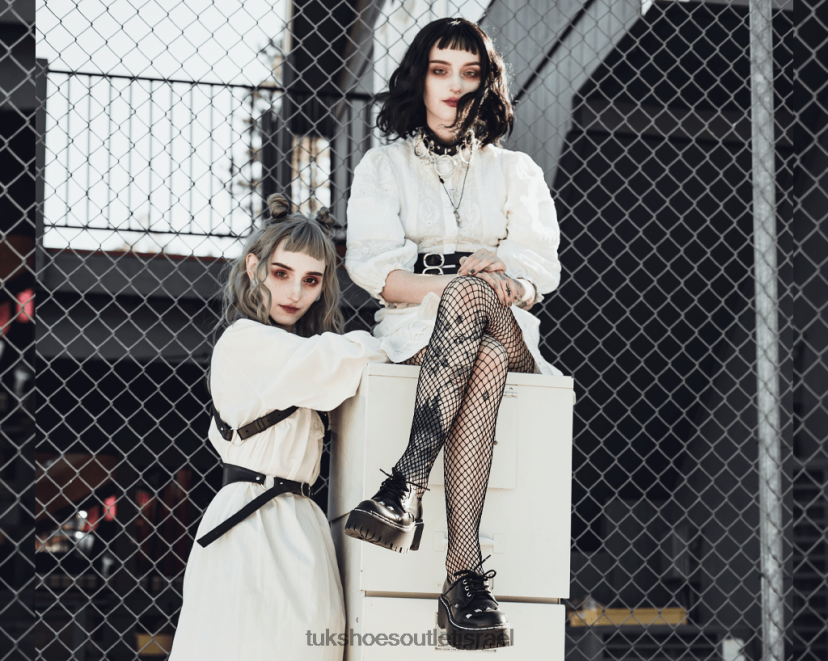 T.U.K. Footwear הַנעָלָה נשים דינו גיבסון עם קוצים אנרכיים JBPR233 שָׁחוֹר