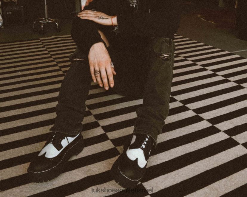 T.U.K. Footwear הַנעָלָה נשים ברוג קומתיים JBPR287 לבן שחור