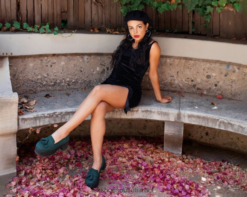 T.U.K. Footwear הַנעָלָה נשים פלטפורמת לופר JBPR298 ירוק