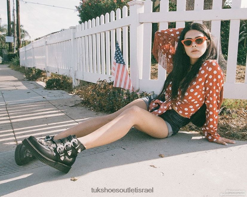 T.U.K. Footwear הַנעָלָה נשים מגף מחודד עם אבזם מערבי JBPR84 שָׁחוֹר