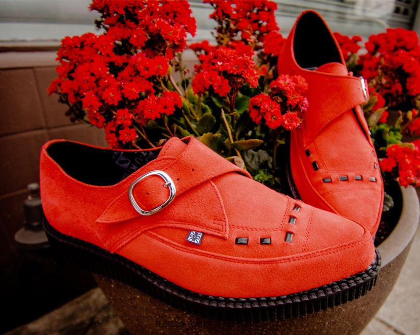 T.U.K. Footwear הַנעָלָה נשים זמש מחודד JBPR99 אָדוֹם