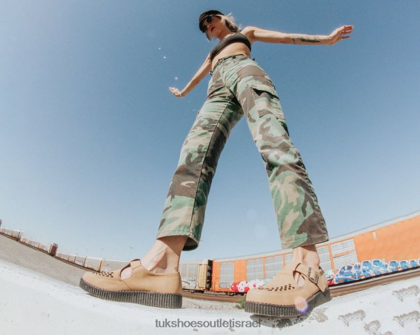 T.U.K. Footwear הַנעָלָה נשים סנדל טבעי מצחצח viva low JBPR110 לְהִשְׁתַזֵף