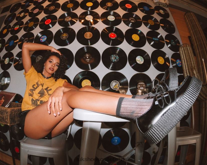 T.U.K. Footwear הַנעָלָה נשים קריפר מעור viva mondo JBPR17 שָׁחוֹר